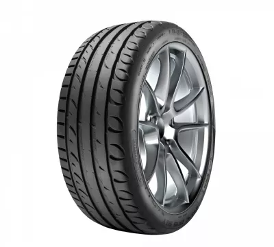 Taurus 245/45  ZR18  ULTRA HIGH PERFORMANCE  [100] W  XL